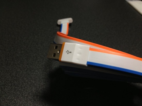 USBコネクタ側