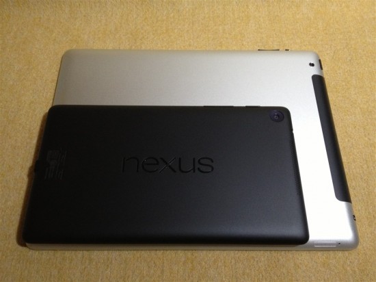 2013年版Nexus7とiPad2のサイズ比較