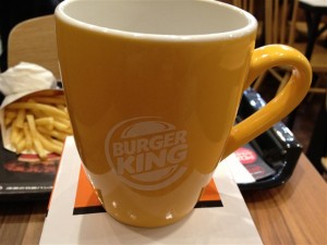 オレンジ色のバーガーキングオリジナルマグカップ