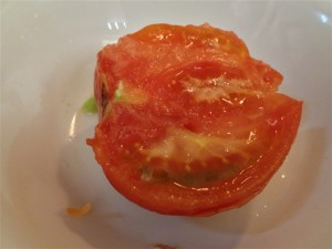 トマトを割ってみたところ