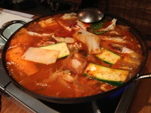 韓国料理 満月のドゥブソグンチゲ