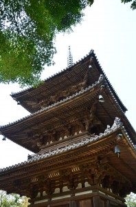 旧燈明寺三重塔(きゅうとうみょうじ　さんじゅうのとう)